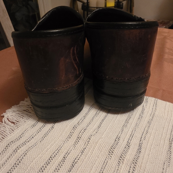 Dansko Men's Dark Brown Leather Loafers - Picture 3 of 6